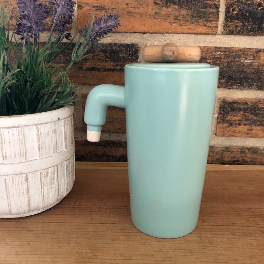 Manna Valve Mug with Lid